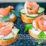 Salmon sandwiches in the shape of roses
