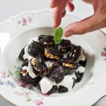Prunes with walnuts and sour cream - very tasty recipes for various dishes