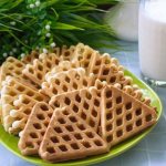 Homemade waffles with sour cream: 7 delicious recipes