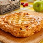 Yeast pie with cherries is a sweet temptation! Recipes for various yeast pies with cherries: open and closed 