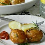 Potatoes baked in the oven with rosemary – culinary recipes
