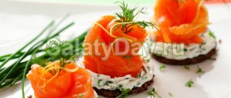 Delicate tartlets with red fish