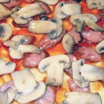 Recipes for delicious dishes made from raw champignons