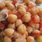 chickpeas with fresh tomatoes and bacon