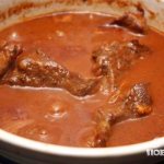 Stewed beef in tomato sauce