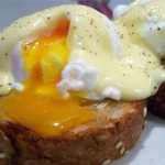 A poached egg is an incredibly delicate product that can be a stand-alone dish or wonderfully complement others.